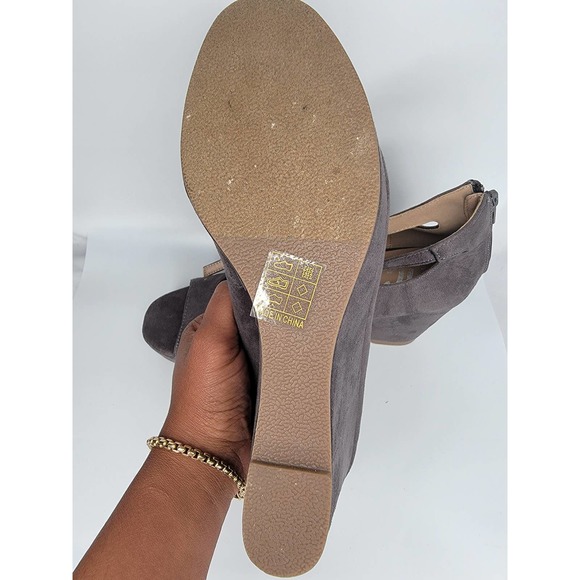 Journee Collection Womens Skyla Wedge Sandals (Size 9.5) - Picture 5 of 7